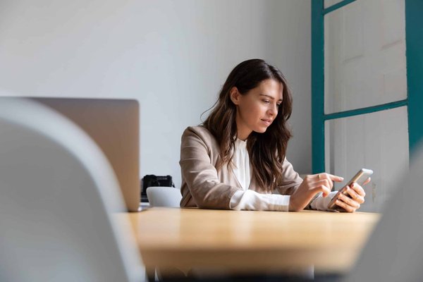 Quelle est la pertinence du marketing mobile pour les services de livraison de repas à domicile?